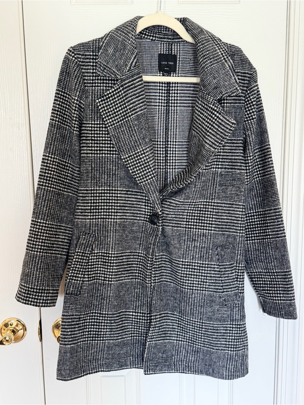 Love Tree Women's Black & White Plaid Blazer Coat